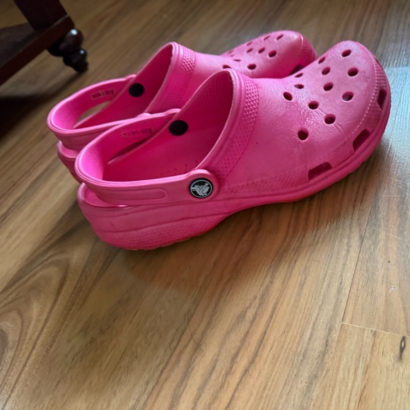 Pink Crocs - Picture 2 of 5
